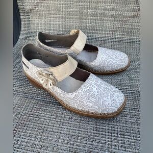 Rieker Antistress Doris Casual Cream Tan Mary Jane Women's Shoes Sz 38EU/ 7.5US